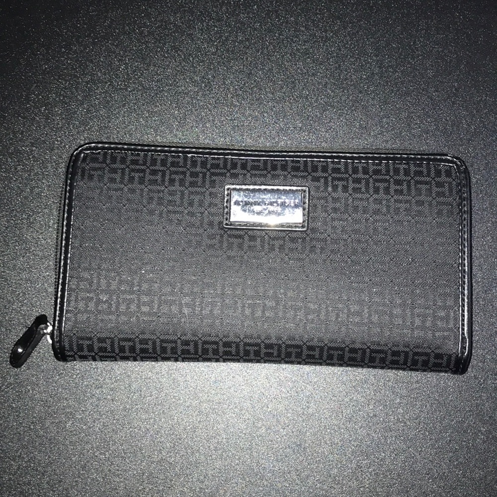 Wallet women’s Tommy Hilfiger used